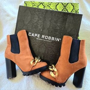 Cape Robbin Tan and Black Heeled Boots With Chain